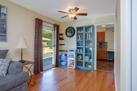 619 S Beverly St, Wheaton, IL 60187 photo 6