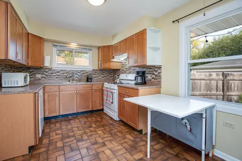 619 S Beverly St, Wheaton, IL 60187 photo 7