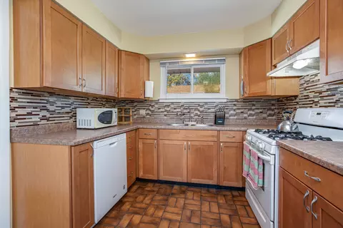 619 S Beverly St, Wheaton, IL 60187 photo 8