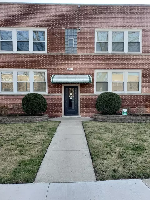 8839 Bronx Ave, Skokie, IL 60077