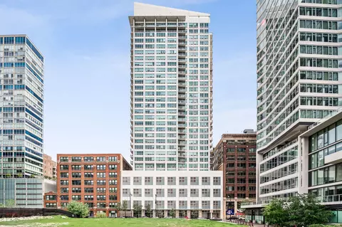 701 S Wells St #903, Chicago, IL 60607