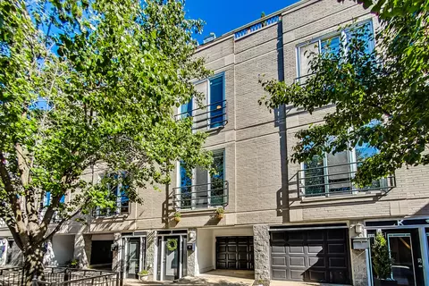 1157 W Newport Ave #J, Chicago, IL 60657