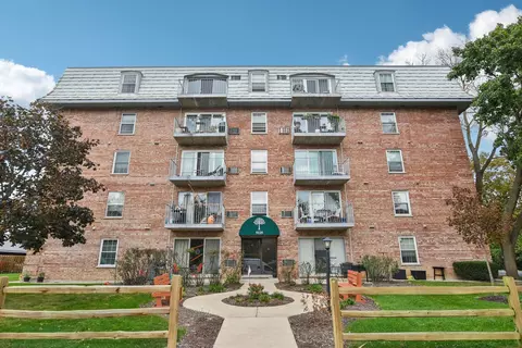 5125 Blodgett Ave #514, Downers Grove, IL 60515