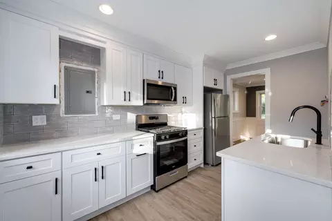 Kitchen - 17232 Roy St, Lansing, IL 60438 photo 1 of 5