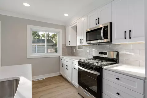 Kitchen - 17232 Roy St, Lansing, IL 60438 photo 5 of 5