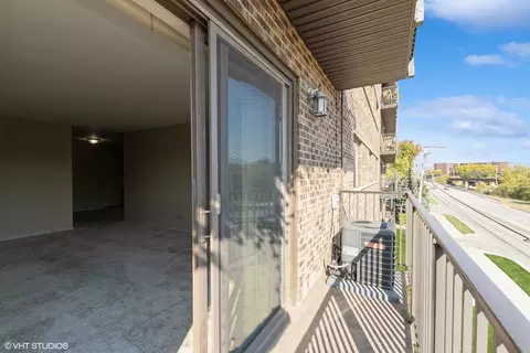 960 S River Rd #307, Des Plaines, IL 60016 photo 10