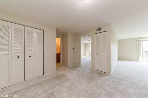 960 S River Rd #307, Des Plaines, IL 60016 photo 4