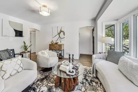 Living - 245 E Quincy St, Riverside, IL 60546 photo 3 of 3