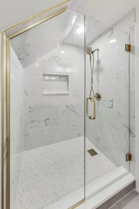 Bath - 245 E Quincy St, Riverside, IL 60546 photo 3 of 3
