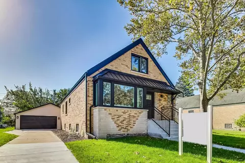 245 E Quincy St, Riverside, IL 60546