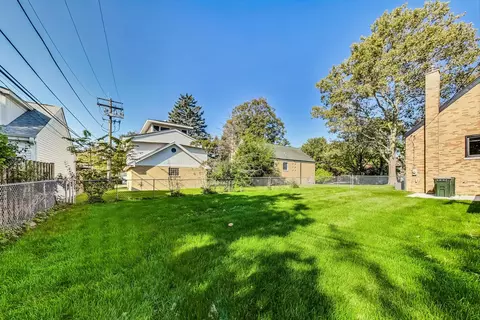 Exterior - 245 E Quincy St, Riverside, IL 60546 photo 6 of 8