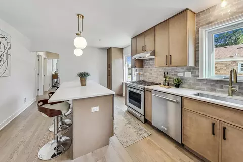 Kitchen - 245 E Quincy St, Riverside, IL 60546 photo 3 of 3