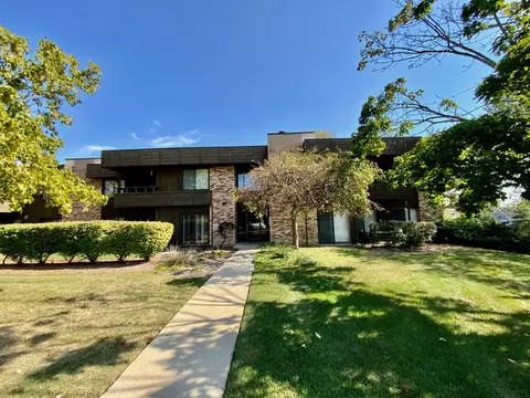 1365 N Sterling Ave #D113, Palatine, IL 60067