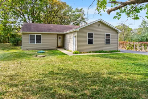 3007 Michael St, Wonder Lake, IL 60097