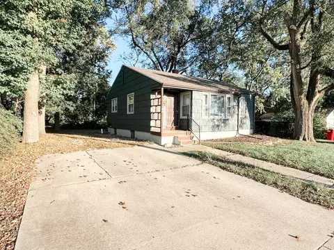 106 N Mattis Ave N, Champaign, IL 61821