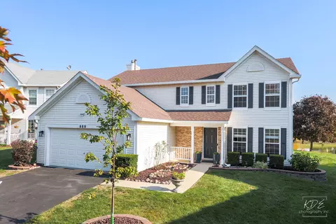 888 Teasel Ln, Aurora, IL 60504