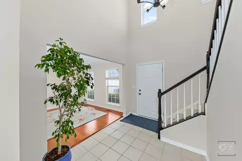 888 Teasel Ln, Aurora, IL 60504 photo 3