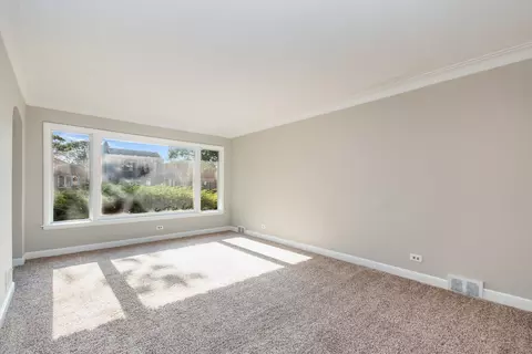 10620 S Lowe Ave, Chicago, IL 60628 photo 3