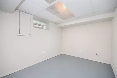 10620 S Lowe Ave, Chicago, IL 60628 photo 12