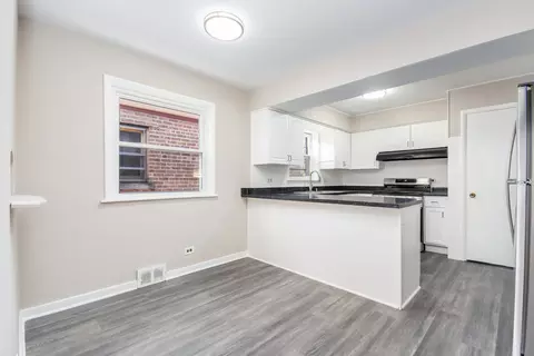 10620 S Lowe Ave, Chicago, IL 60628 photo 6