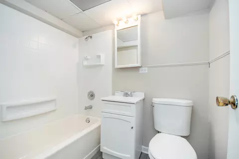 10620 S Lowe Ave, Chicago, IL 60628 photo 14