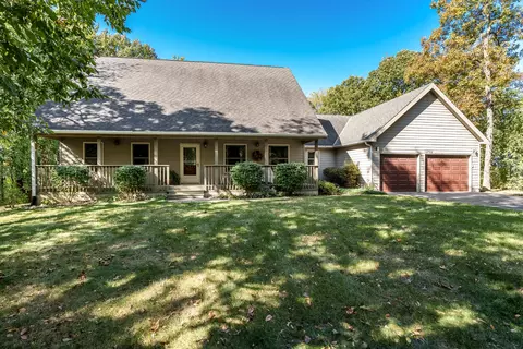 14732 Emery Ln, Woodstock, IL 60098