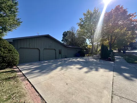 Other - 401 E Cedar Ln, Monticello, IL 61856 photo 6 of 8