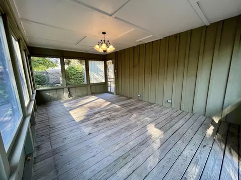 Exterior - 401 E Cedar Ln, Monticello, IL 61856 photo 4 of 10