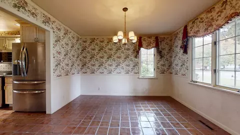 Dining - 401 E Cedar Ln, Monticello, IL 61856 photo 1 of 3