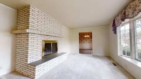 Living - 401 E Cedar Ln, Monticello, IL 61856 photo 2 of 7