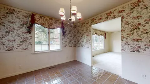 Dining - 401 E Cedar Ln, Monticello, IL 61856 photo 2 of 3