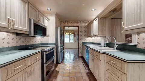 Kitchen - 401 E Cedar Ln, Monticello, IL 61856 photo 3 of 3