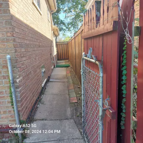 9318 S Lowe Ave, Chicago, IL 60620 photo 15