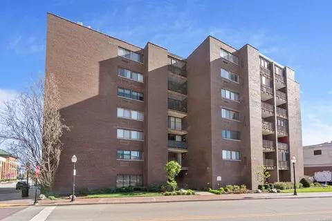 11 W Green St #503, Bensenville, IL 60106