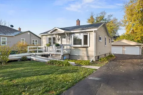 424 N Harrison Ave, Aurora, IL 60506