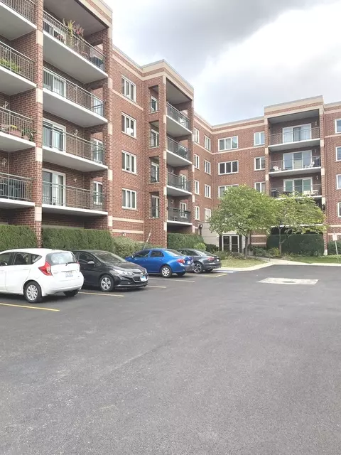 5255 N Riversedge Ter #510, Chicago, IL 60630