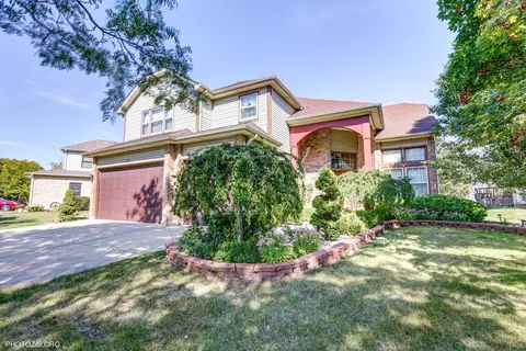 838 Bluestem Dr, Bolingbrook, IL 60440