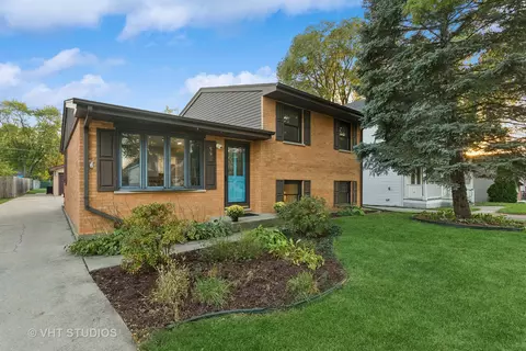 598 W Armitage Ave, Elmhurst, IL 60126