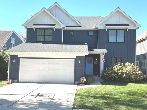 4608 Stanley Ave, Downers Grove, IL 60515