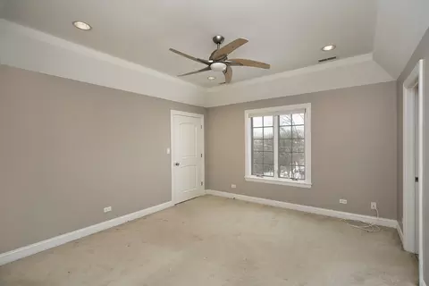 Bedroom - 562 Warwick Rd, Deerfield, IL 60015 photo 4 of 4