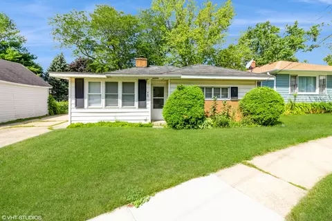 903 N 13th St, Dekalb, IL 60115