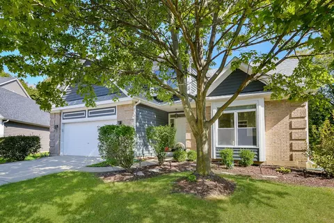 2812 Breckenridge Cir, Aurora, IL 60504