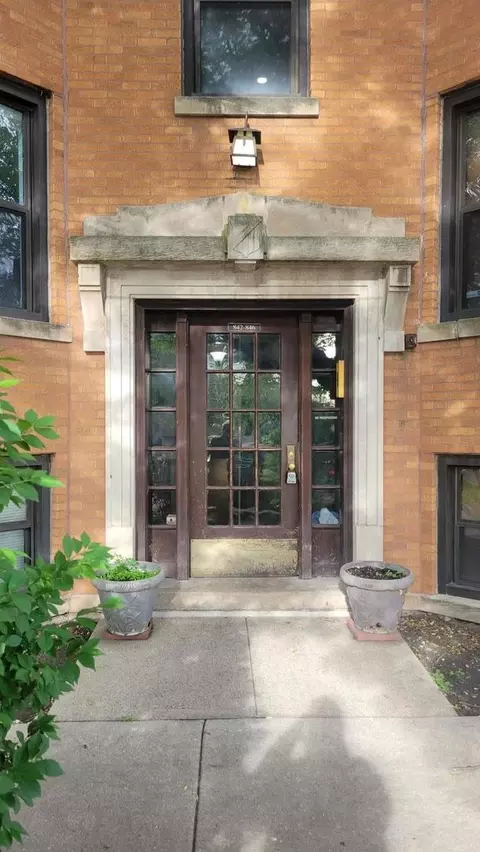 846 Wesley Ave #G, Oak Park, IL 60304