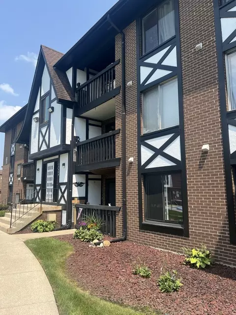 13609 Lamon Ave #609, Crestwood, IL 60445