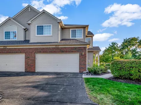 17547 S Gilbert Dr, Lockport, IL 60441 photo 2