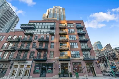300 W Grand Ave #309, Chicago, IL 60654