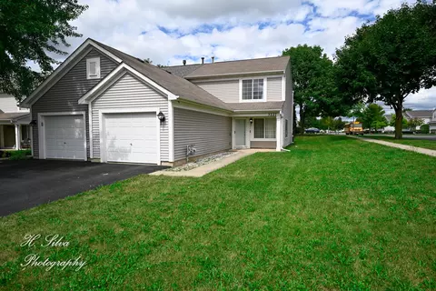 3227 Impressions Dr, Lake In The Hills, IL 60156
