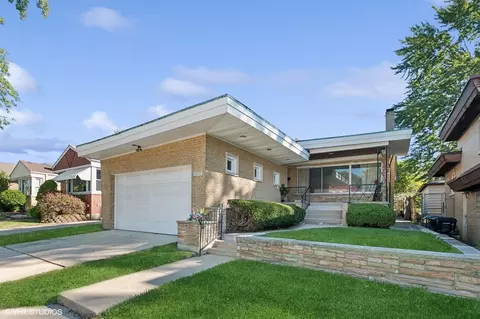 9935 S Claremont Ave, Chicago, IL 60643