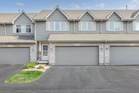 819 Casey Ln, Hampshire, IL 60140