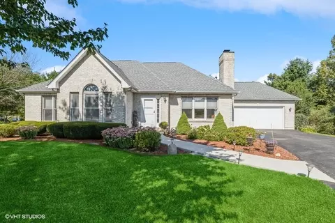 18 N224 Karen Ct, Huntley, IL 60142
